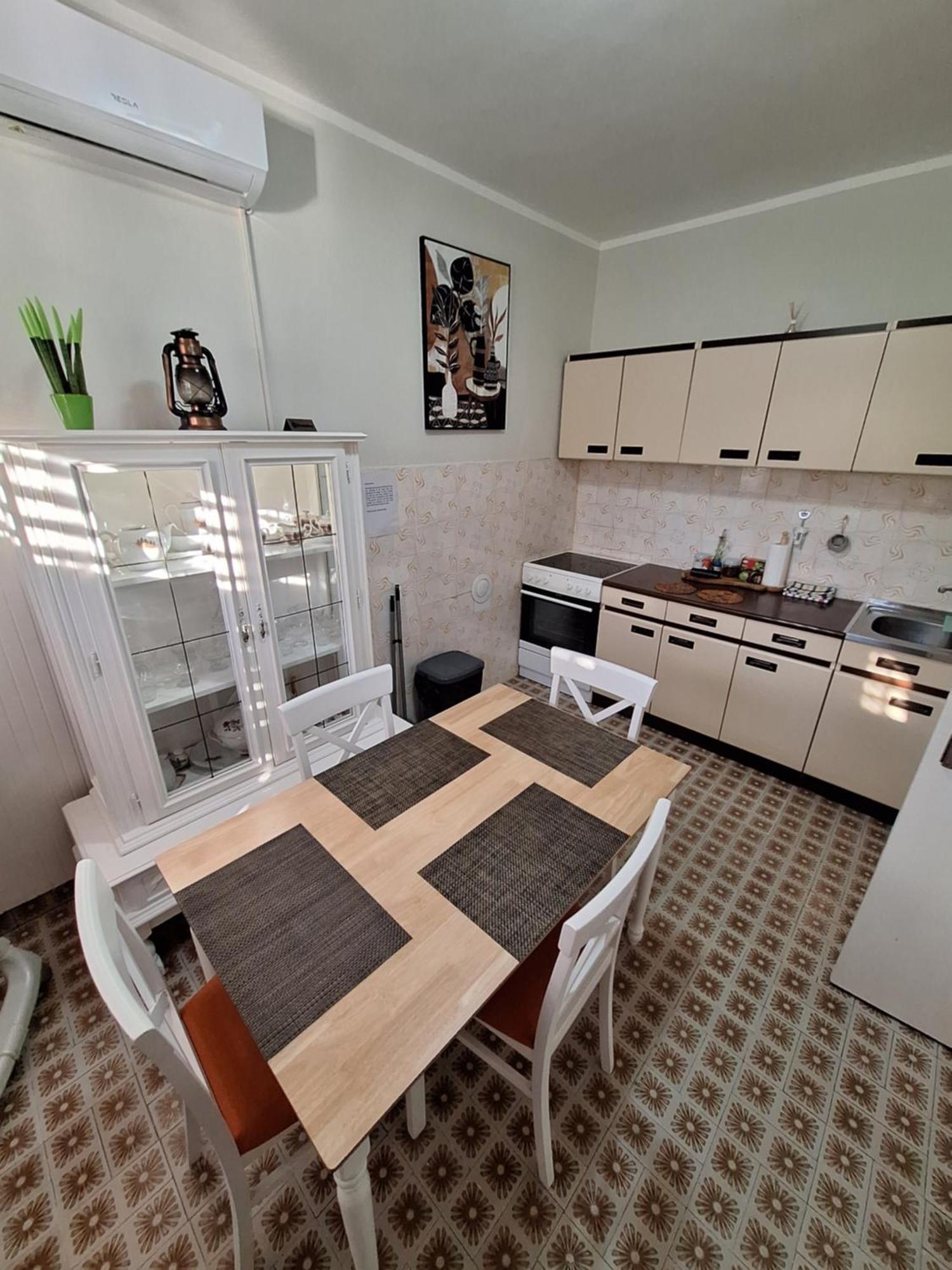 Red House Apartment Kotor Kültér fotó